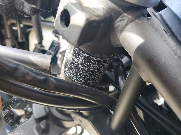 2022 KAWASAKI EX400 — VINS