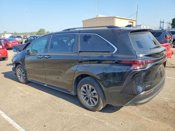 2026 TOYOTA SIENNA XLE — DSRA