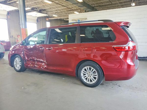 2015 TOYOTA SIENNA