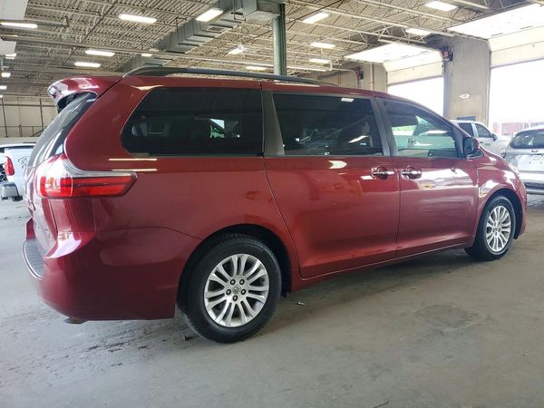 2015 TOYOTA SIENNA