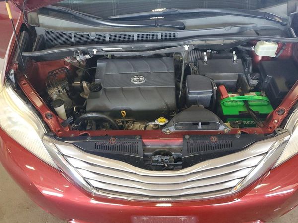 2015 TOYOTA SIENNA