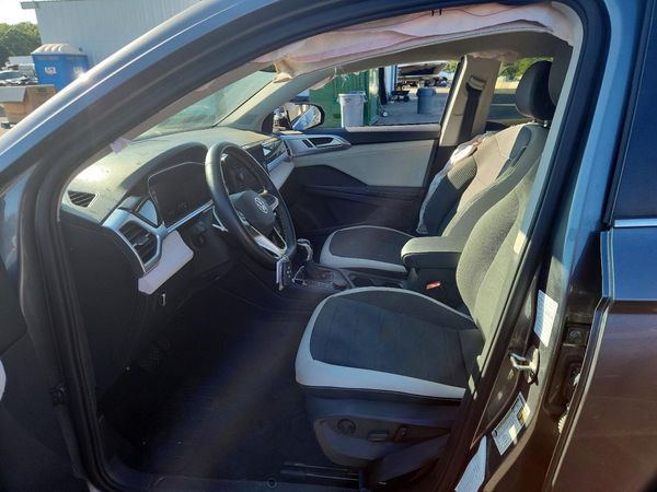 2025 VOLKSWAGEN TAOS 4Motion SE
