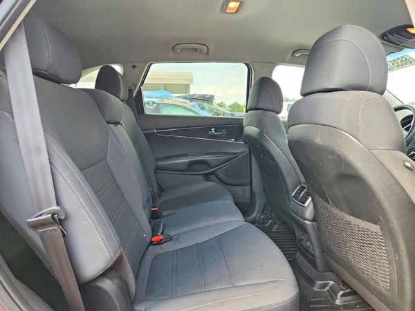 2017 KIA SORENTO L, LX