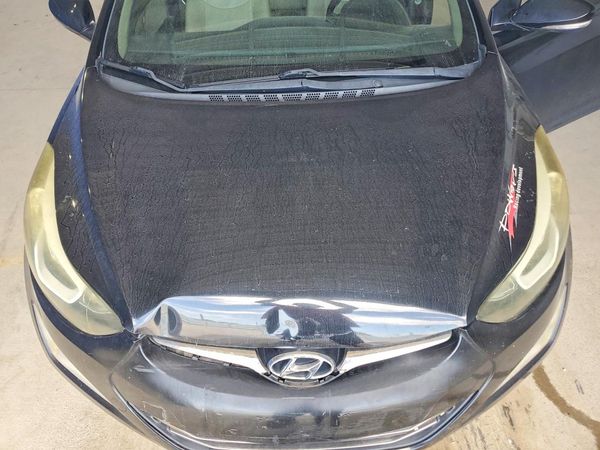 2015 HYUNDAI ELANTRA GLS(Middle) — Engine bay