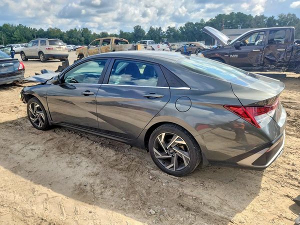 2024 HYUNDAI ELANTRA
