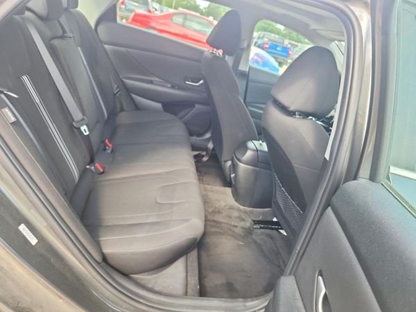 2024 HYUNDAI ELANTRA