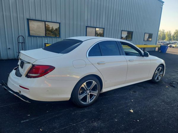 2017 MERCEDES-BENZ E E300-4M