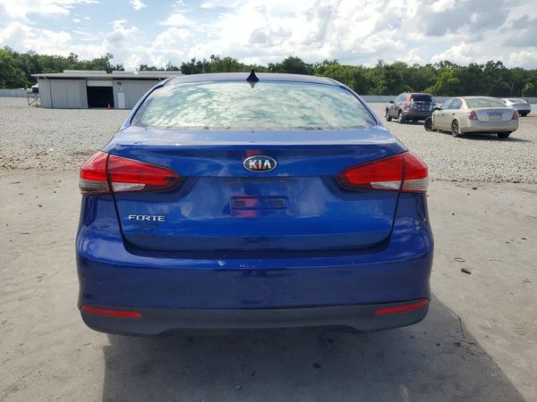 2018 KIA FORTE LX Base