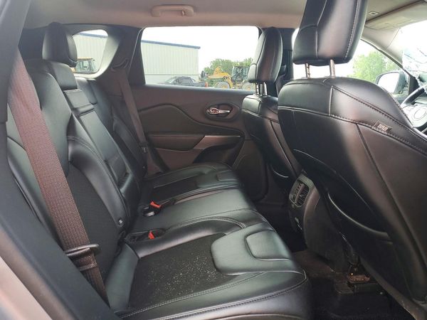2019 JEEP CHEROKEE LATITUDE PLUS 4X4
