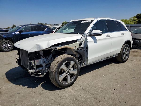 2022 MERCEDES-BENZ GLC