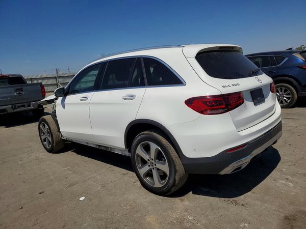 2022 MERCEDES-BENZ GLC
