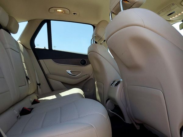 2022 MERCEDES-BENZ GLC