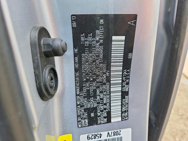 2014 TOYOTA SIENNA