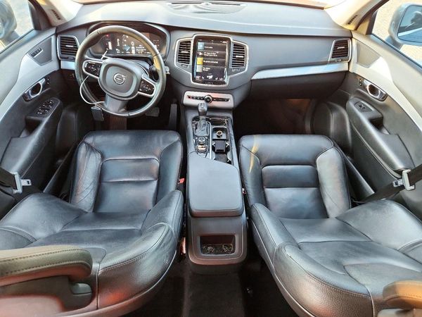 2017 VOLVO XC90 Momentum — CKPT