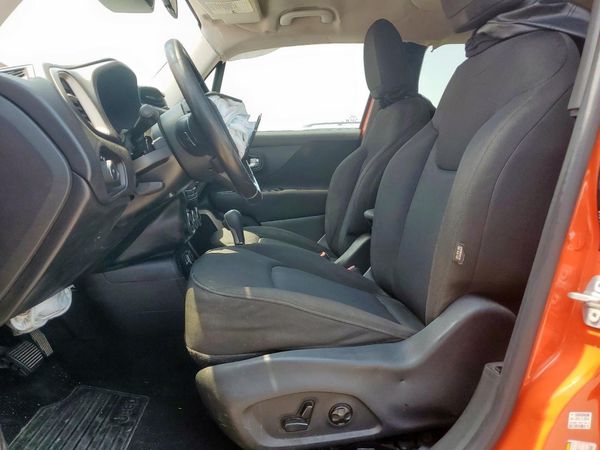 2015 JEEP RENEGADE — DENT