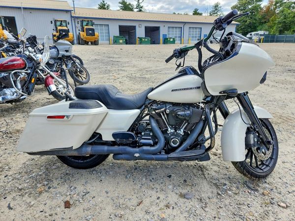 2018 HARLEY-DAVIDSON FLTRXS