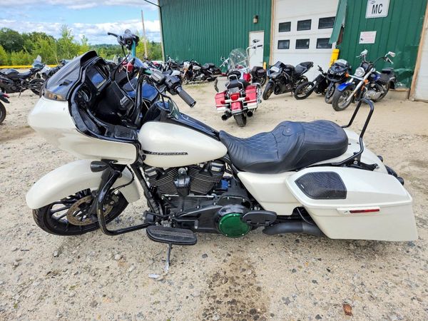 2018 HARLEY-DAVIDSON FLTRXS