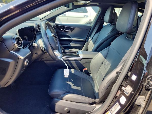 2025 MERCEDES-BENZ C C300