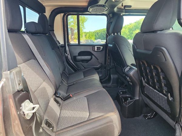 2022 JEEP GLADIATOR