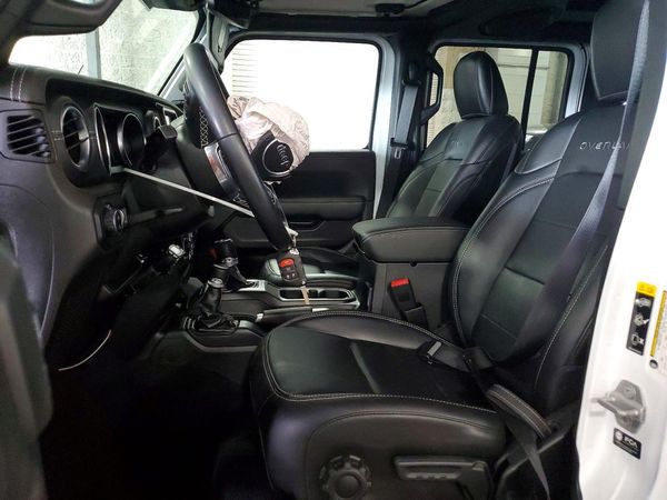 2021 JEEP GLADIATOR Overland — DENT