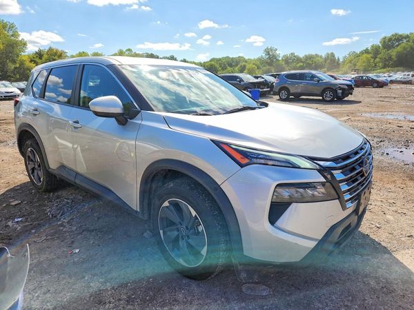 2024 NISSAN ROGUE SV — Passenger 3/4