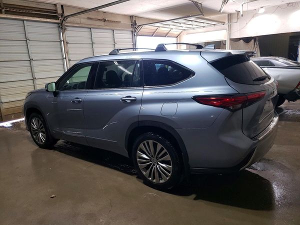 2021 TOYOTA HIGHLANDER Platinum