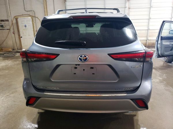 2021 TOYOTA HIGHLANDER Platinum