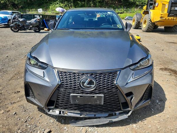 2017 LEXUS IS