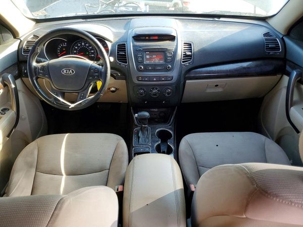 2014 KIA SORENTO Base/ LX