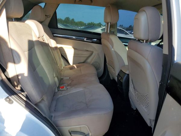 2014 KIA SORENTO Base/ LX