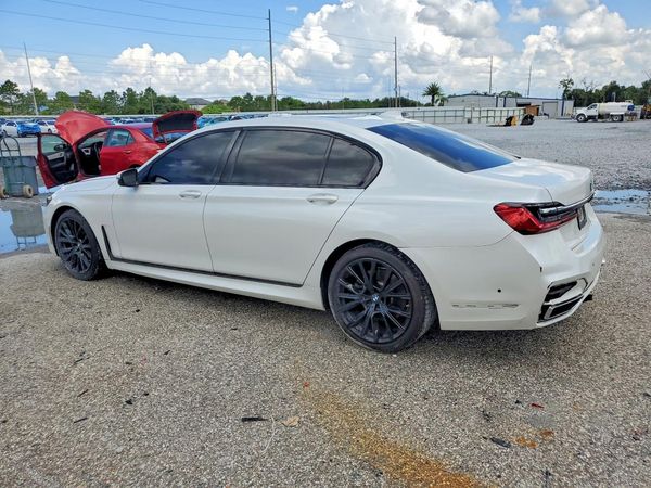 2020 BMW 740