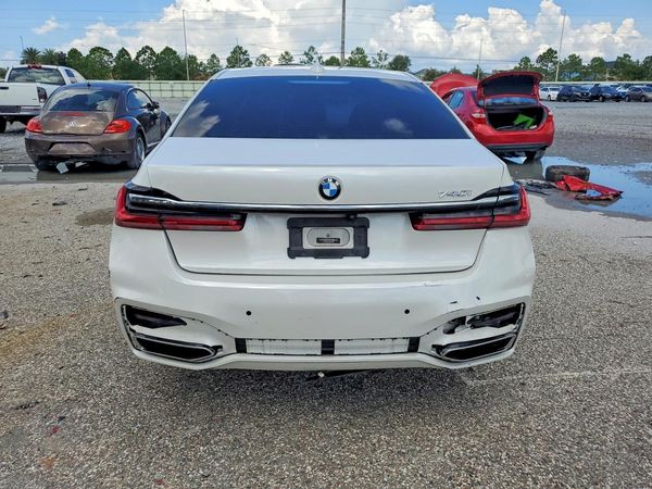 2020 BMW 740