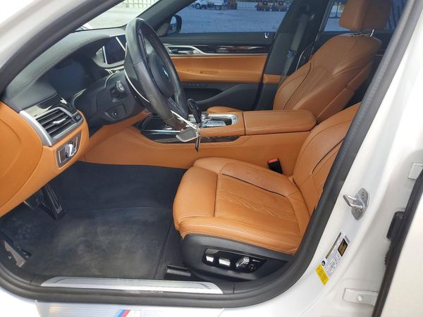 2020 BMW 740