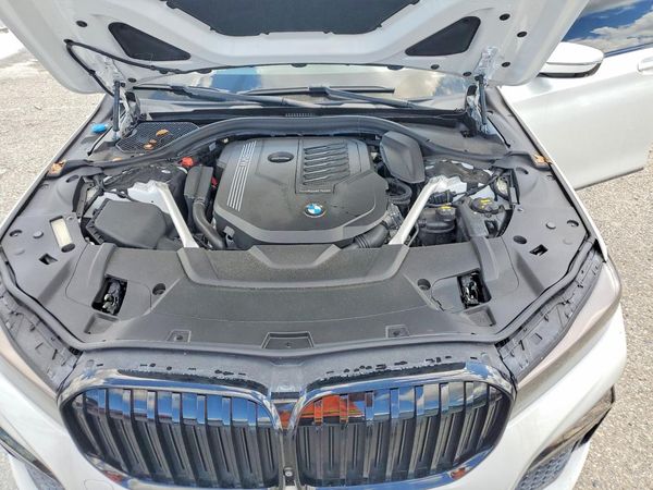 2020 BMW 740