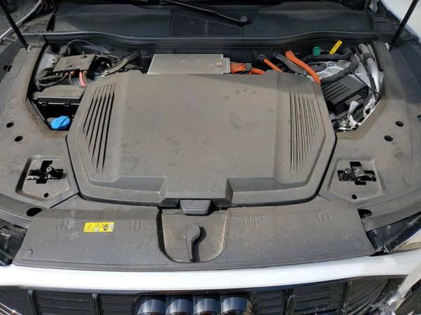2022 AUDI E-TRON quattro Prestige — Engine bay