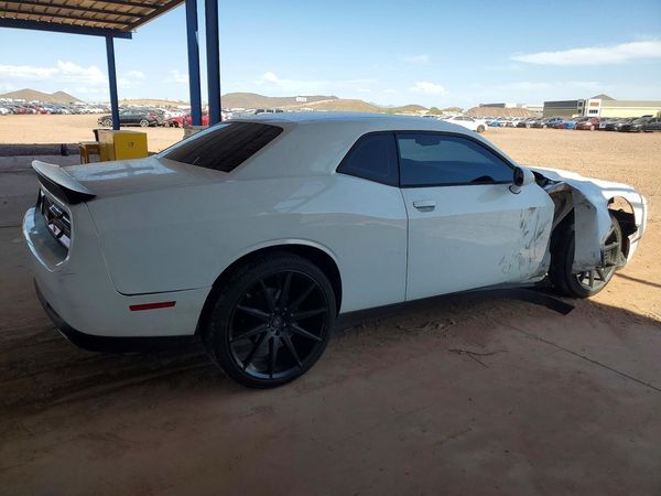 2016 DODGE CHALLENGER SXT