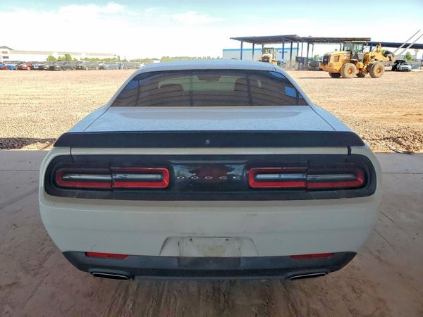 2016 DODGE CHALLENGER SXT