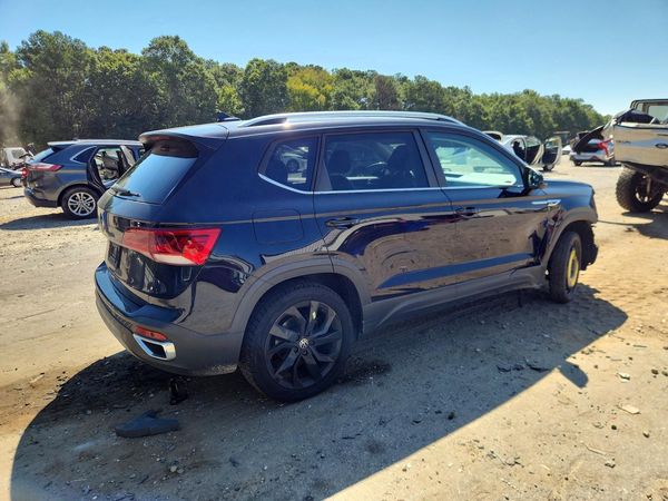 2022 VOLKSWAGEN TAOS