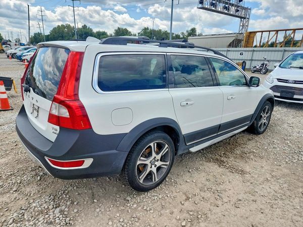 2012 VOLVO XC70