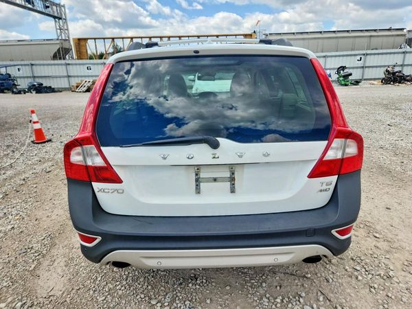 2012 VOLVO XC70