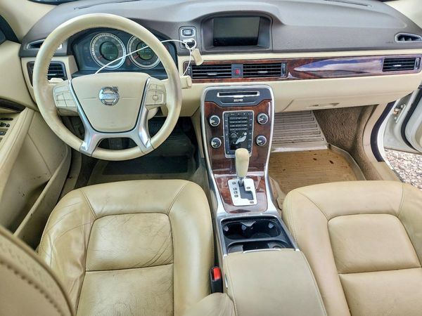 2012 VOLVO XC70