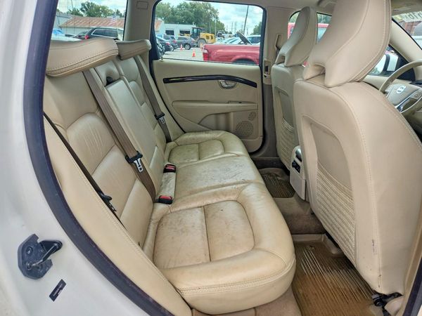 2012 VOLVO XC70