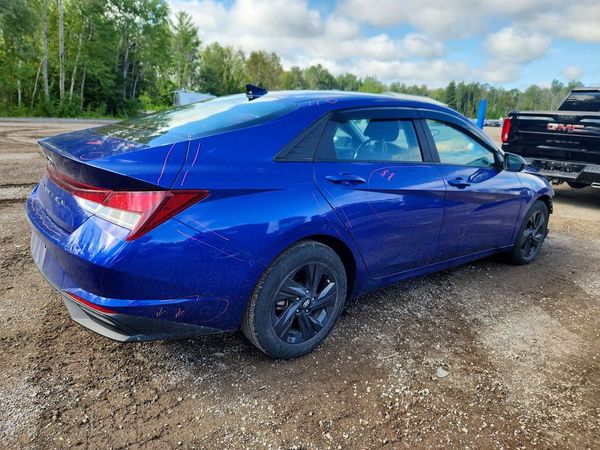 2022 HYUNDAI ELANTRA SEL
