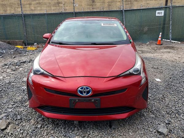 2016 TOYOTA PRIUS