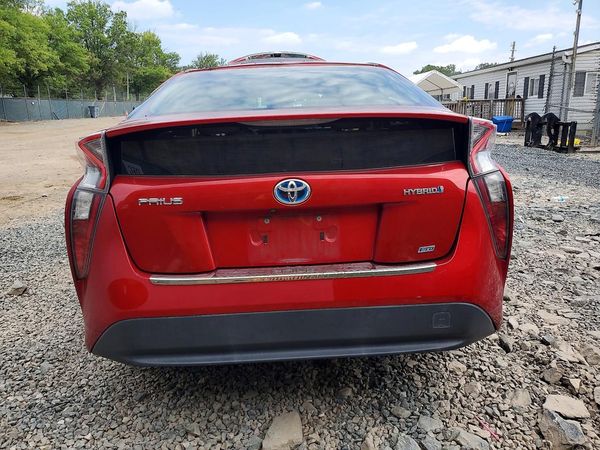 2016 TOYOTA PRIUS
