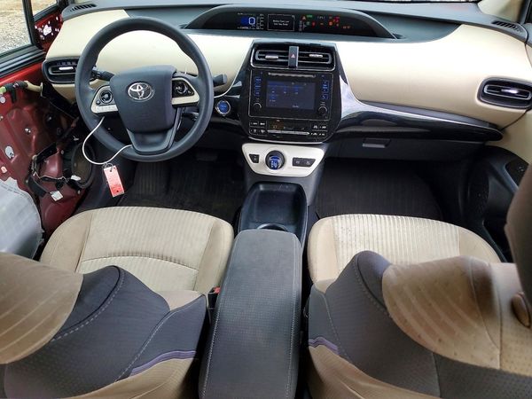 2016 TOYOTA PRIUS