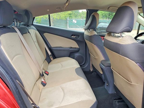 2016 TOYOTA PRIUS