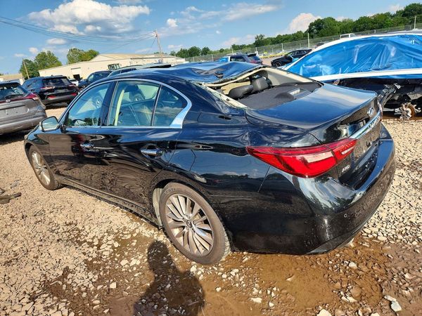2021 INFINITI Q50 LUXE