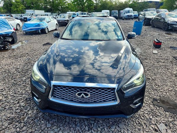 2021 INFINITI Q50 LUXE