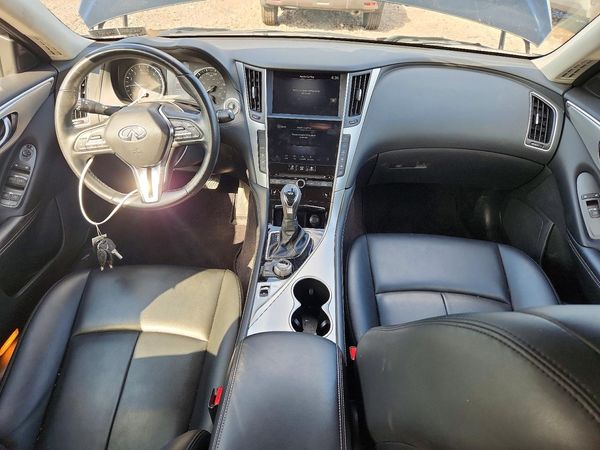 2021 INFINITI Q50 LUXE